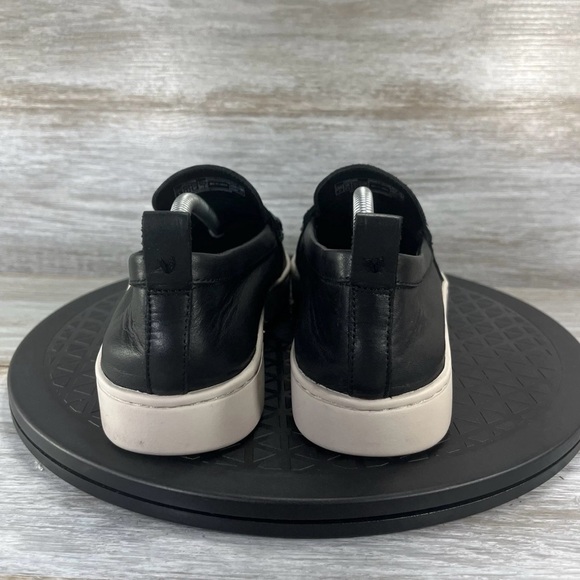 Vionic Uptown Black Leather Women’s Loafers 7 - Picture 4 of 9